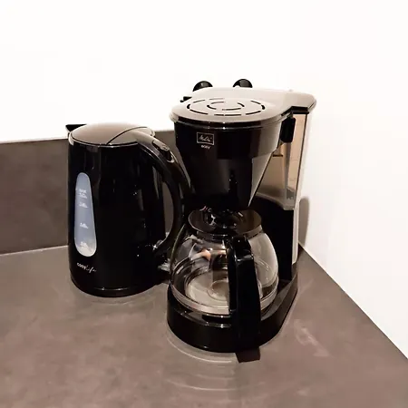 Le Coeur De - Plein Centre - 150m De La - Cour Exterieur Privative - Ideal Pour Couple * Royan