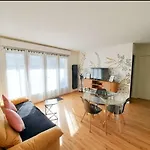 Appartement Le Coeur De - Plein Centre - 150m De La - Cour Extérieur Privative - Idéal Pour Couple *