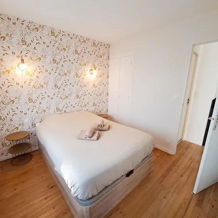 Le Coeur De - Plein Centre - 150m De La - Cour Extérieur Privative - Idéal Pour Couple