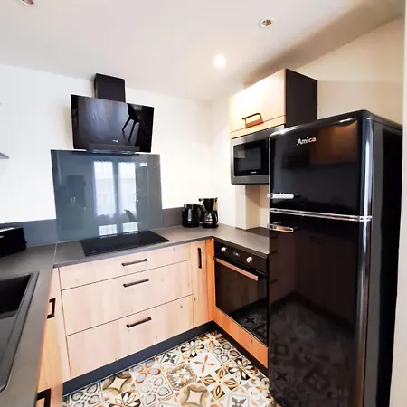 Le Coeur De - Plein Centre - 150m De La - Cour Exterieur Privative - Ideal Pour Couple *