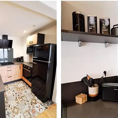 Le Coeur De - Plein Centre - 150m De La - Cour Extérieur Privative - Idéal Pour Couple Appartement Royan