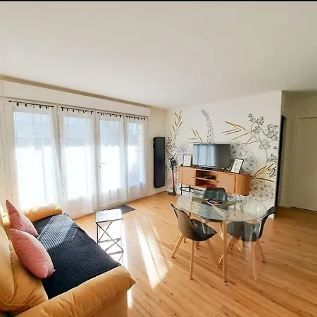 Appartement Le Coeur De - Plein Centre - 150m De La - Cour Extérieur Privative - Idéal Pour Couple *