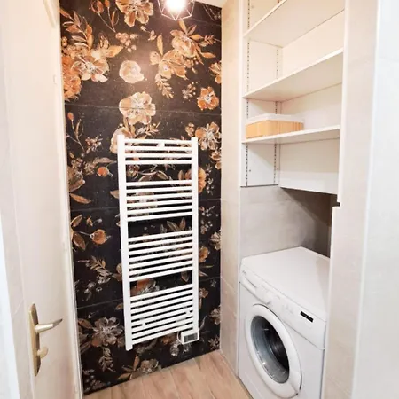 Appartement Le Coeur De - Plein Centre - 150m De La - Cour Extérieur Privative - Idéal Pour Couple