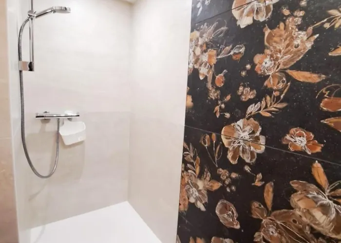 Appartement Le Coeur De - Plein Centre - 150m De La - Cour Extérieur Privative - Idéal Pour Couple